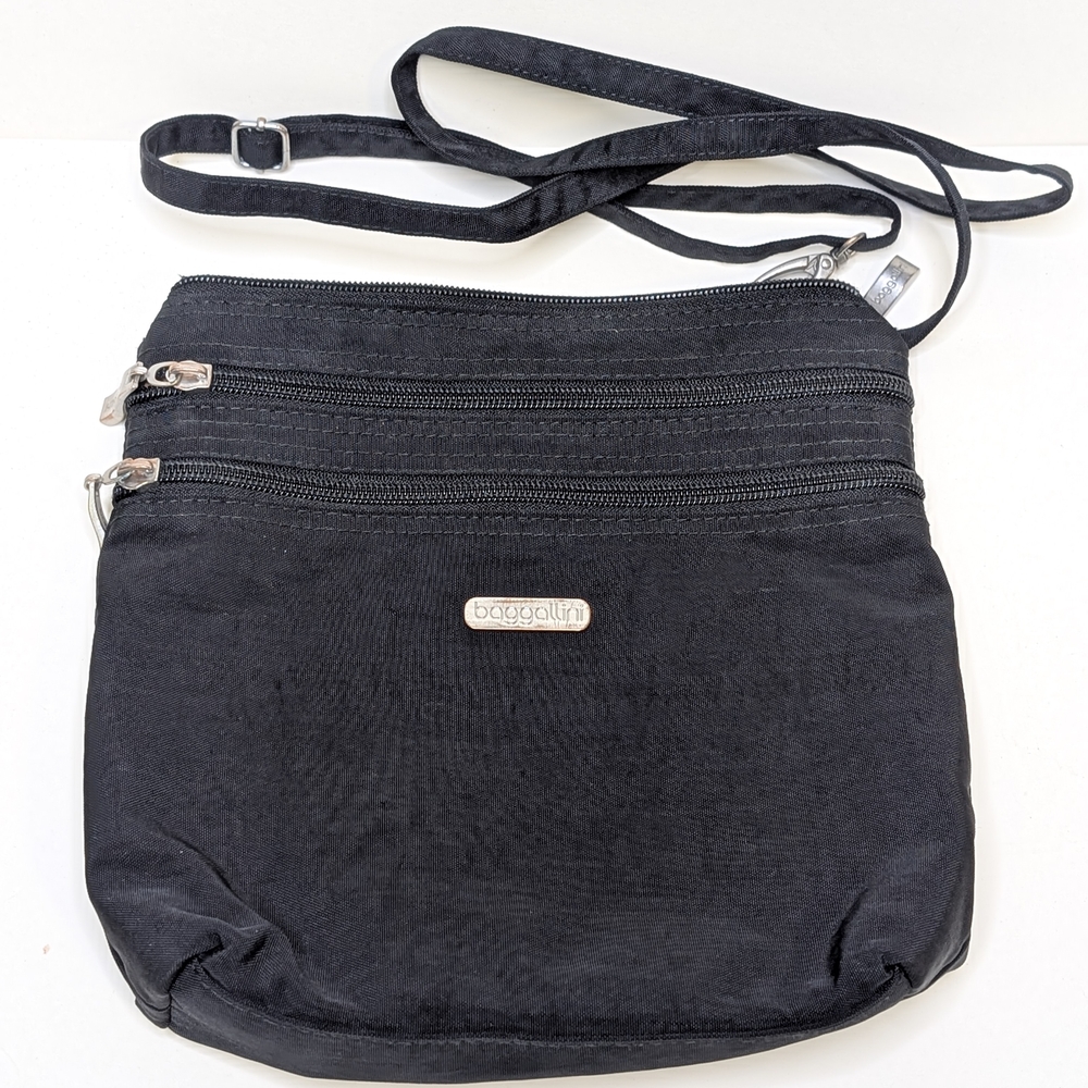 Baggallini Black Crossbody Bag - Lightweight Everyday Shoulder Purse